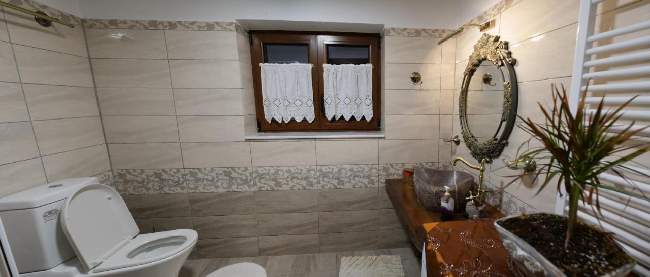 Ferienwohnung Το Πέτρινο Της Γιαγιάς Μαρίκας Karpenísion Exterior foto